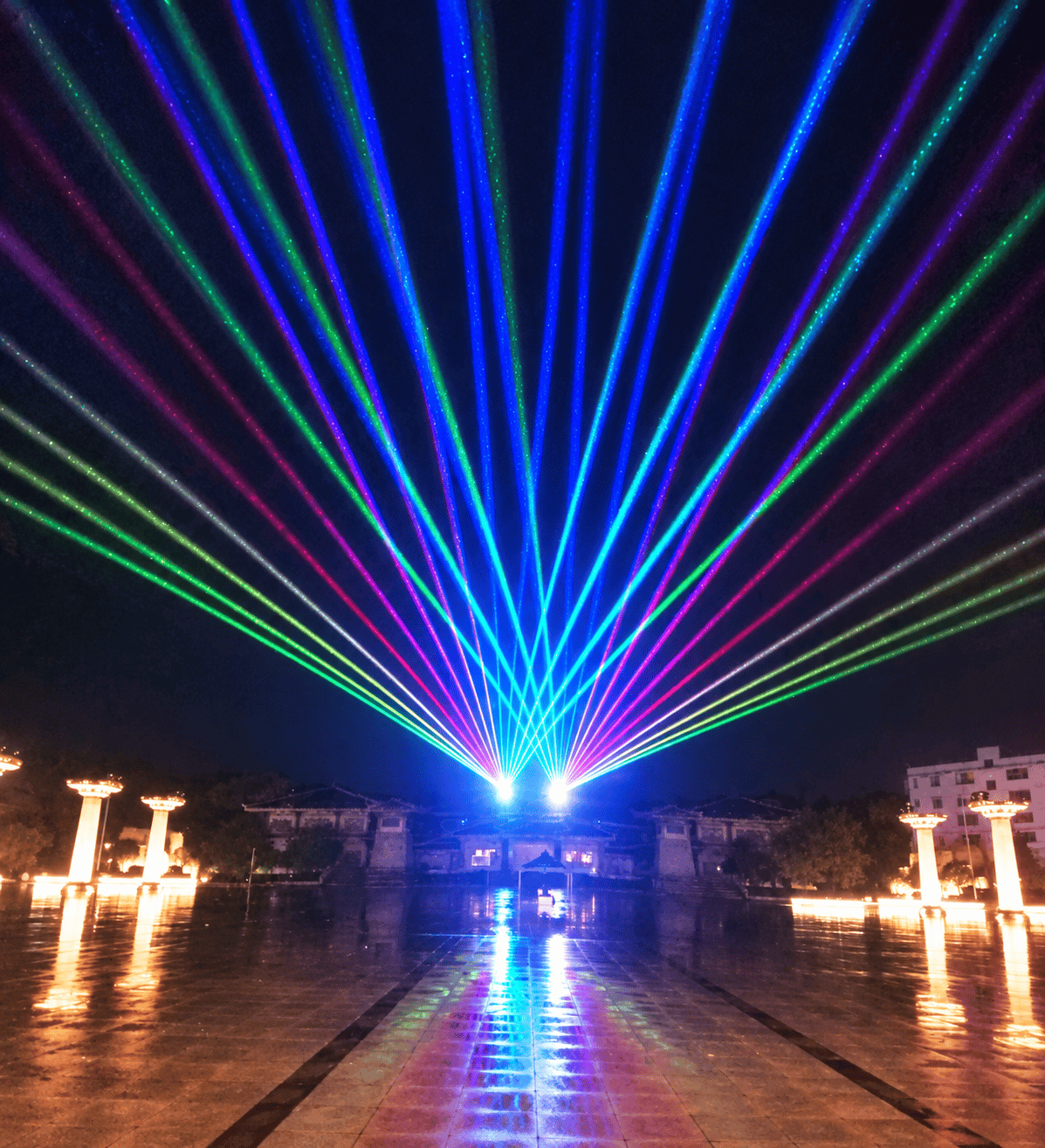 What Is an RGB Laser Projector and How Does It Work?