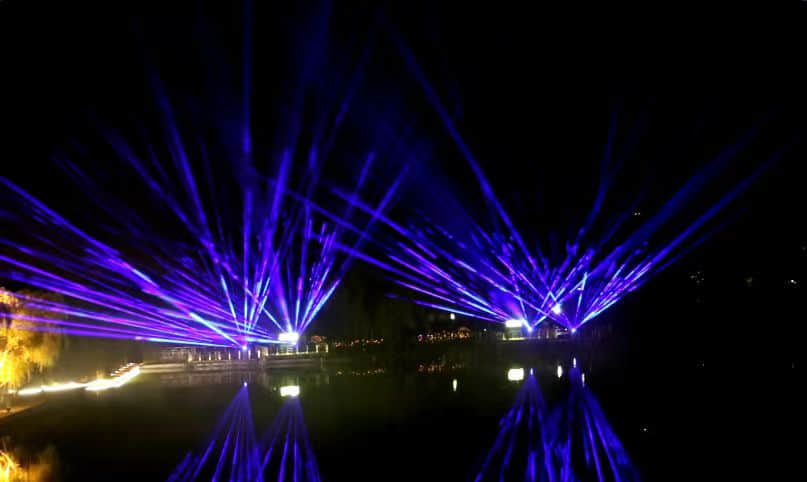 Xi'an Gaoke Hotel laser show featuring ten 60W RGB laser systems and waterfront lighting effects Xi'an Gaoke Hotel laser show featuring ten 60W RGB laser systems and waterfront lighting effects