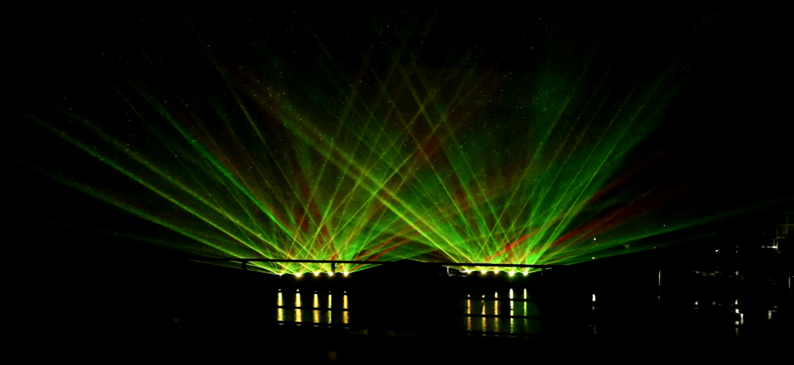 Xi'an Gaoke Hotel laser show featuring ten 60W RGB laser systems and waterfront lighting effects Xi'an Gaoke Hotel laser show featuring ten 60W RGB laser systems and waterfront lighting effects