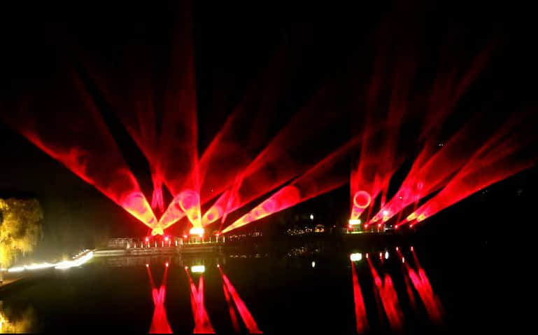 Xi'an Gaoke Hotel laser show featuring ten 60W RGB laser systems and waterfront lighting effects Xi'an Gaoke Hotel laser show featuring ten 60W RGB laser systems and waterfront lighting effects