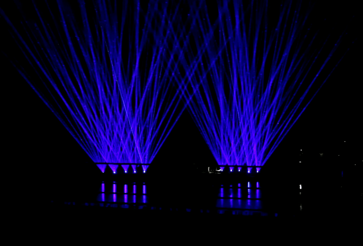 Xi'an Gaoke Hotel laser show featuring ten 60W RGB laser systems and waterfront lighting effects Xi'an Gaoke Hotel laser show featuring ten 60W RGB laser systems and waterfront lighting effects