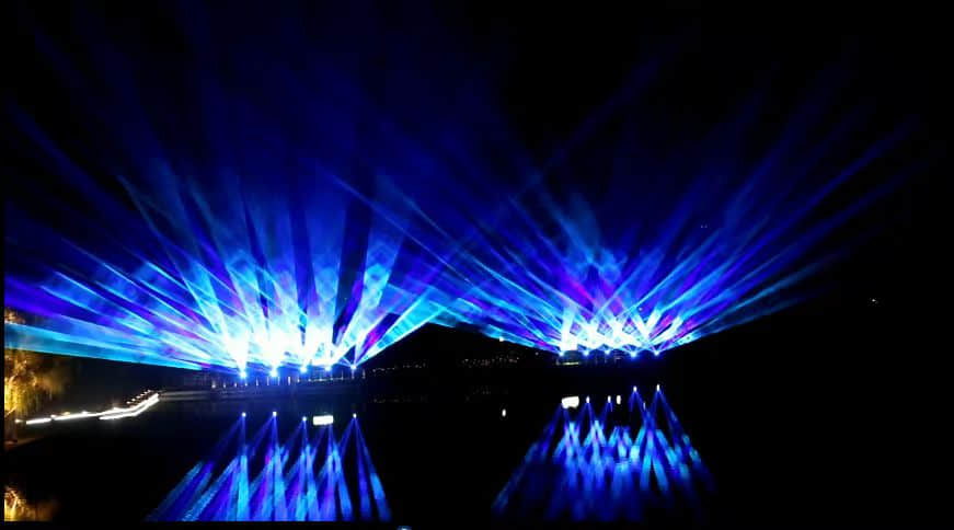 Xi'an Gaoke Hotel laser show featuring ten 60W RGB laser systems and waterfront lighting effects Xi'an Gaoke Hotel laser show featuring ten 60W RGB laser systems and waterfront lighting effects