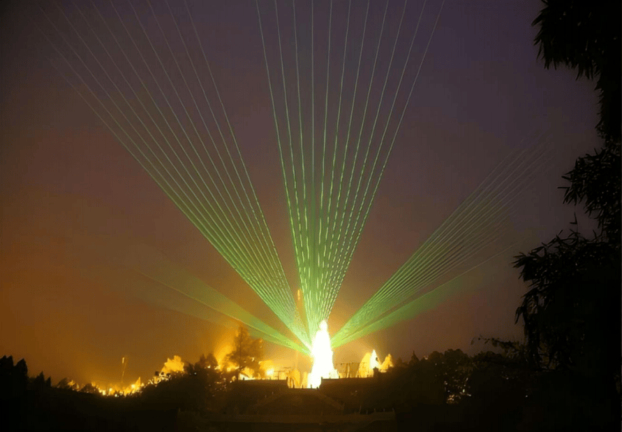 Tongchuan Yaowang Mountain laser show featuring two 30W green laser systems and mountain landscape lighting Tongchuan Yaowang Mountain laser show featuring two 30W green laser systems and mountain landscape lighting