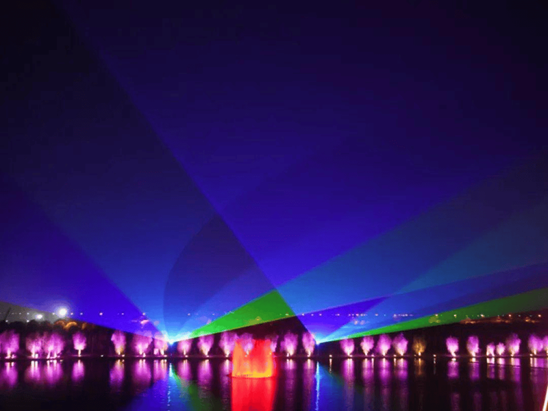 Linglong Lake Fountain Show
